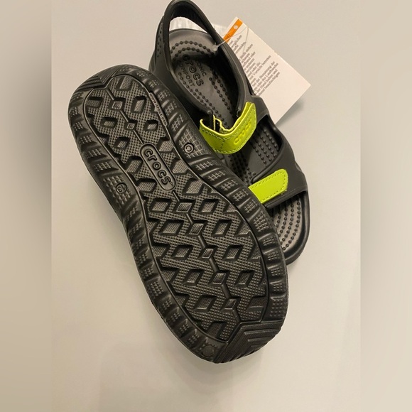 Crocs Swifter River Kids Black and Green Sandals C13 - Picture 6 of 8